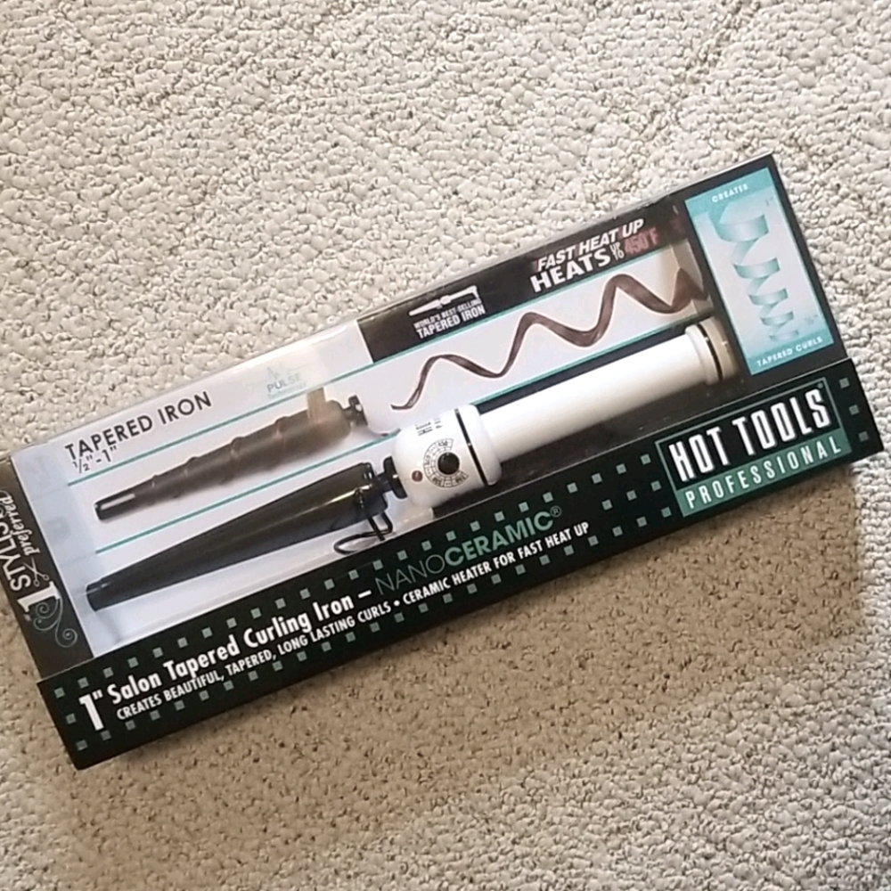 Hot Tools Curling wand - NEW in box